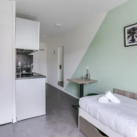 - - Massy Tgv Aparthotel Palaiseau