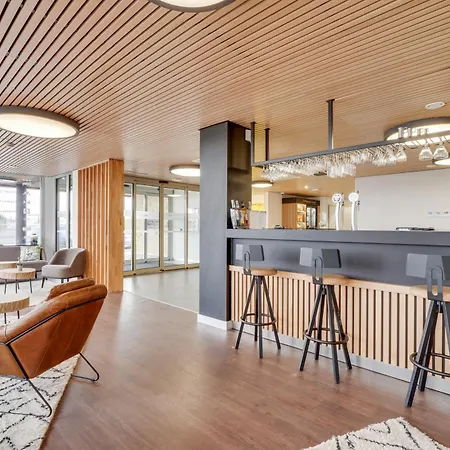 Aparthotel - - Massy Tgv