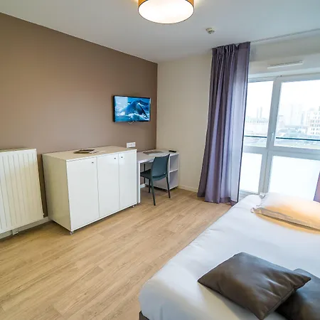 Aparthotel - - Massy Tgv