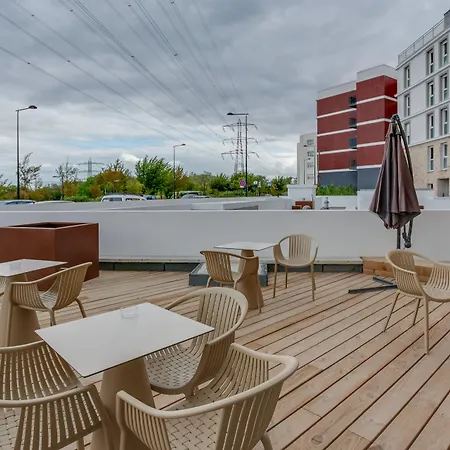 Aparthotel - - Massy Tgv