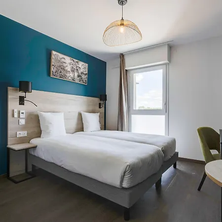 - - Massy Tgv Aparthotel