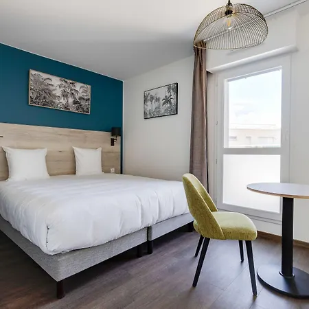 - - Massy Tgv Aparthotel 3*