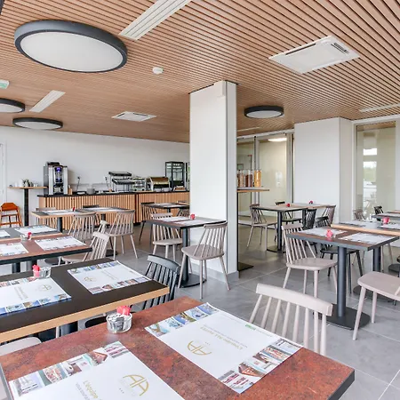 Aparthotel - - Massy Tgv
