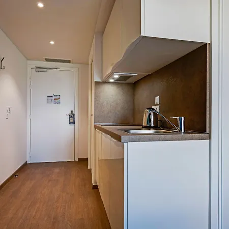 - - Massy Tgv Aparthotel