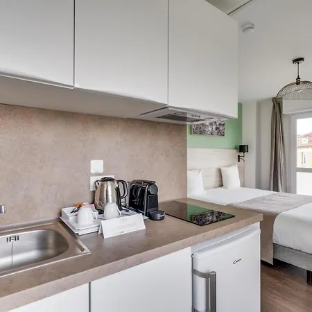 Aparthotel - - Massy Tgv