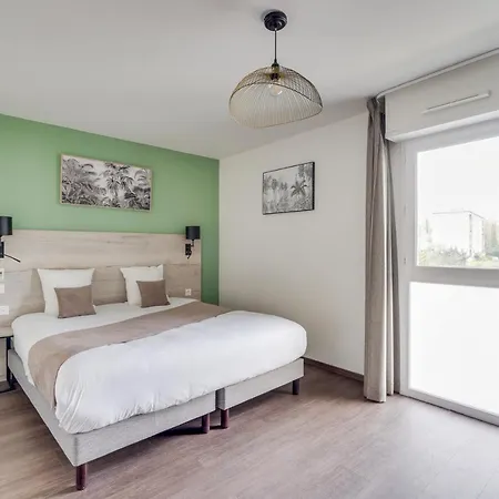 Aparthotel - - Massy Tgv