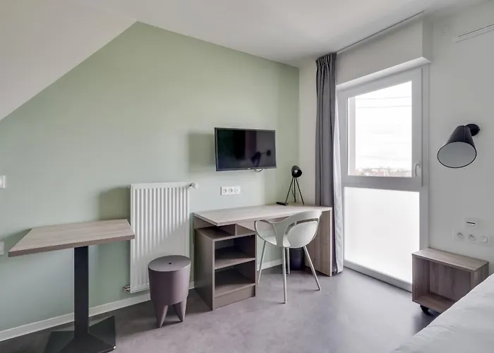 - - Massy Tgv 3* Palaiseau