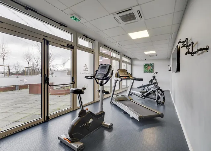 - - Massy Tgv Lägenhetshotell Palaiseau