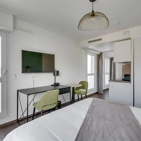 Aparthotel Massy 3*